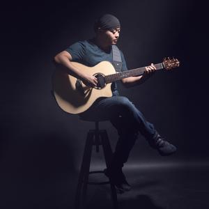 男裸体跳艳舞女又5其口交
